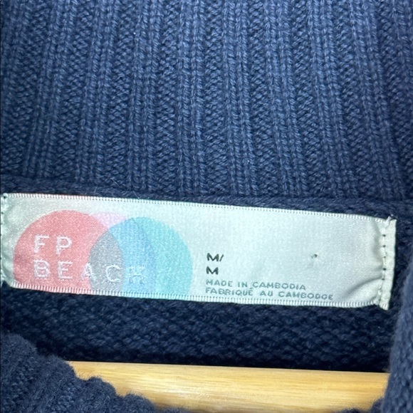 Free People Knit Sweater Navy Blue Size Medium Mock Neck - Picture 7 of 8